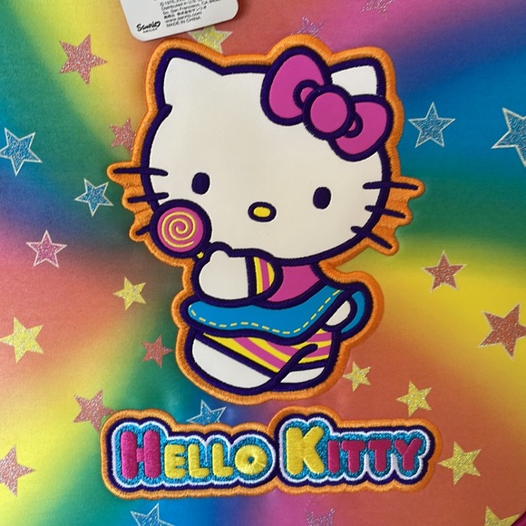 Hello Kitty Suitcase - Picture 6 of 16